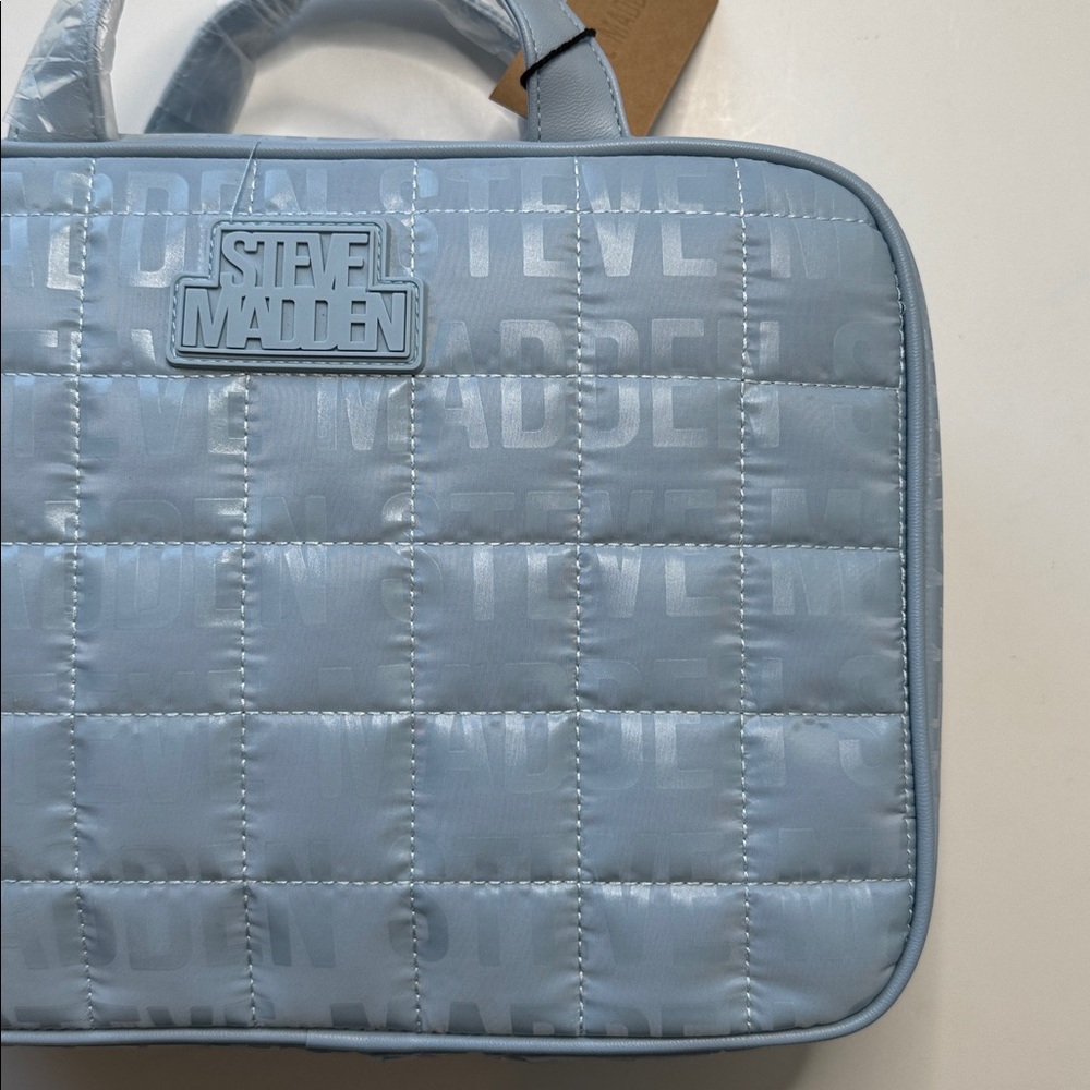 Steve Madden Sky Blue Nylon Quilted Weekender Cosmetic Bag NWT - Picture 12 of 14